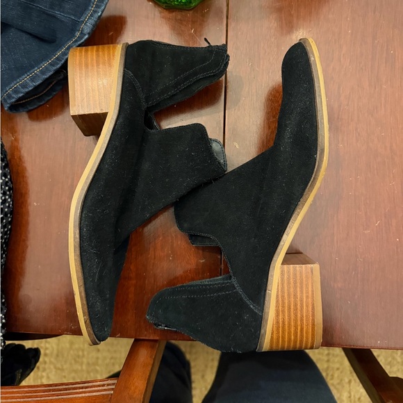 Steve Madden Black Booties - Picture 5 of 6